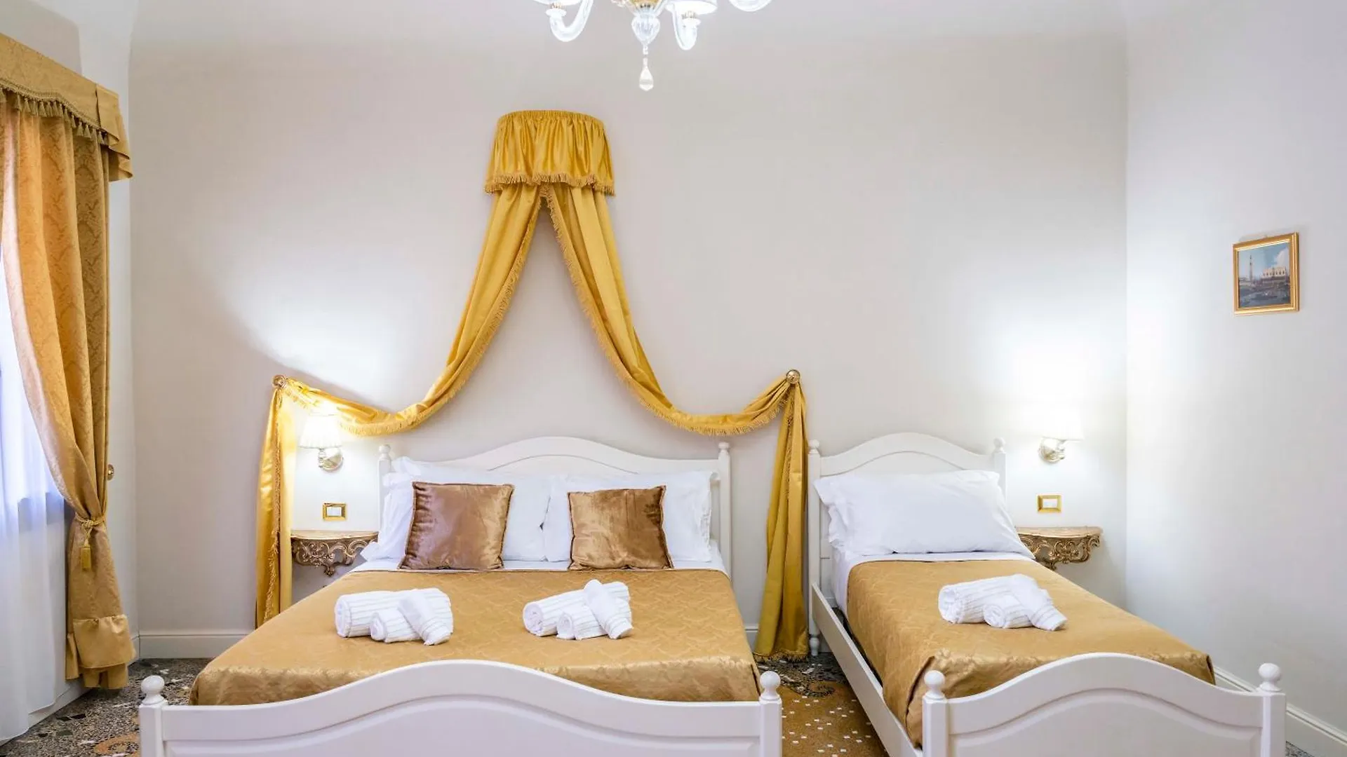 Palazzo Titti Rialto Suites Venecia 0*,  Italia